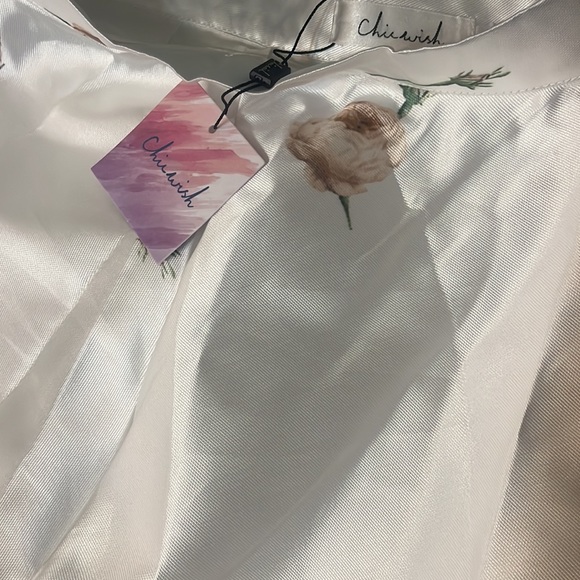 Skirt. New with tags. - Picture 2 of 3